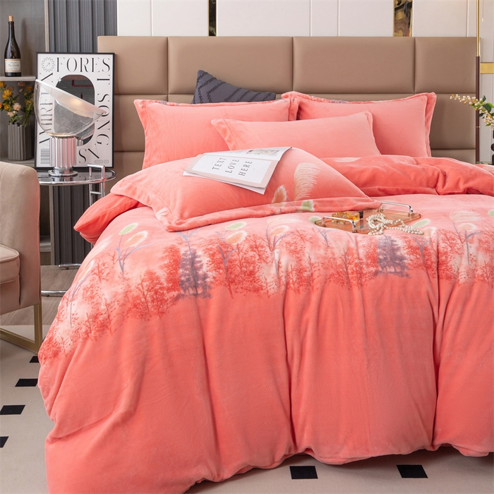 91家纺网 家纺一手货源 找家纺 优姿家纺 2024新款加厚全消光牛奶棉印花四件套 隐约森林红