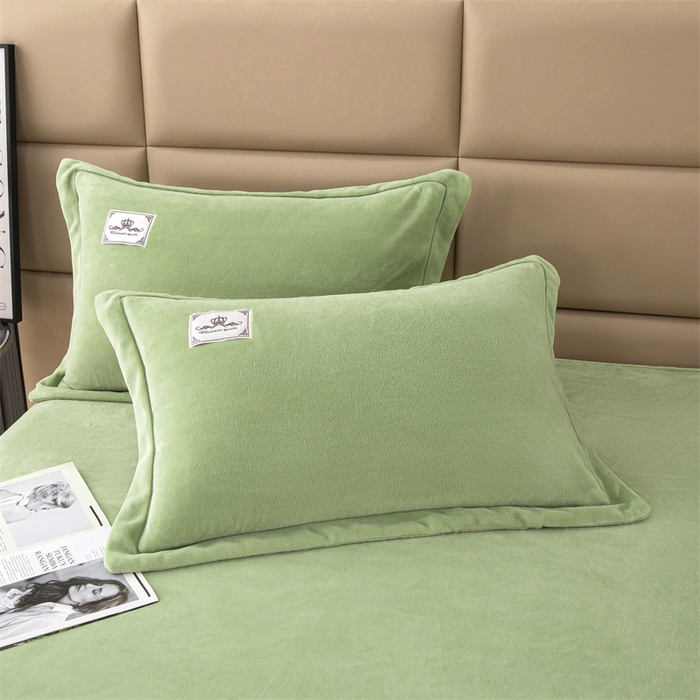 91家纺网 家纺一手货源 找家纺 优姿家纺 2024新款加厚全消光牛奶棉印花四件套 抹茶绿