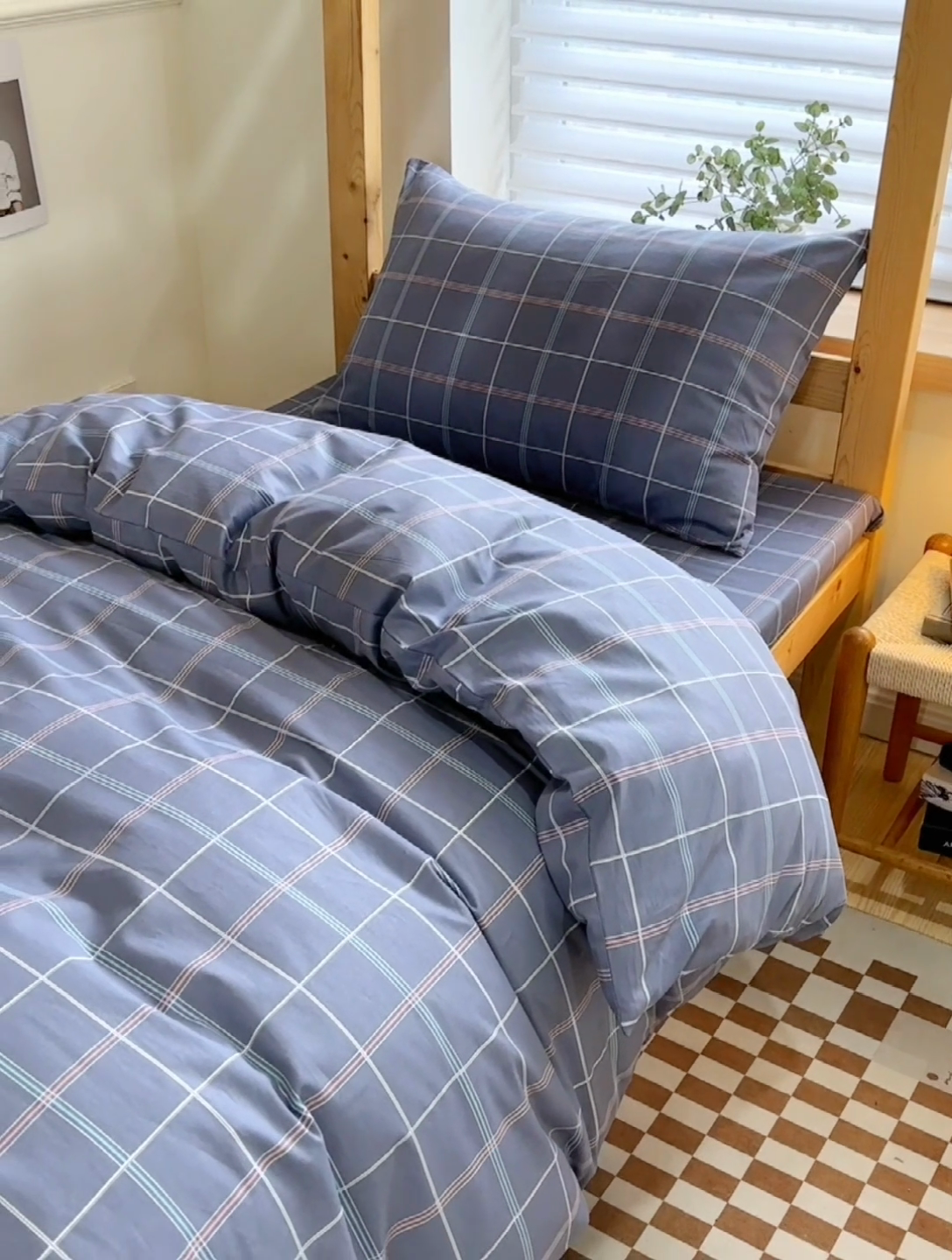 91家纺网 家纺一手货源 找家纺 杜先生 2023新款13372学生宿舍三件套纯棉三件套床单款 格林物语-蓝