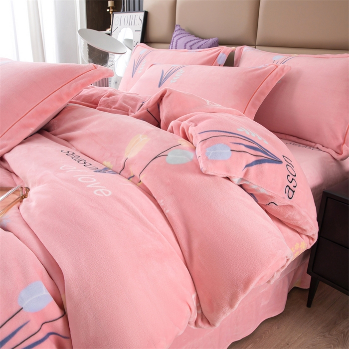 91家纺网 家纺一手货源 找家纺 优姿家纺 2024新款加厚全消光牛奶棉印花四件套 克拉恋人