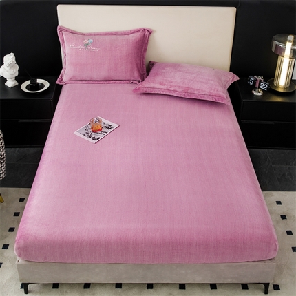 91家纺网 家纺一手货源 找家纺 新款230克高克重肌理纹牛奶绒单床笠可定做尺寸 肌理纹绣花-紫色