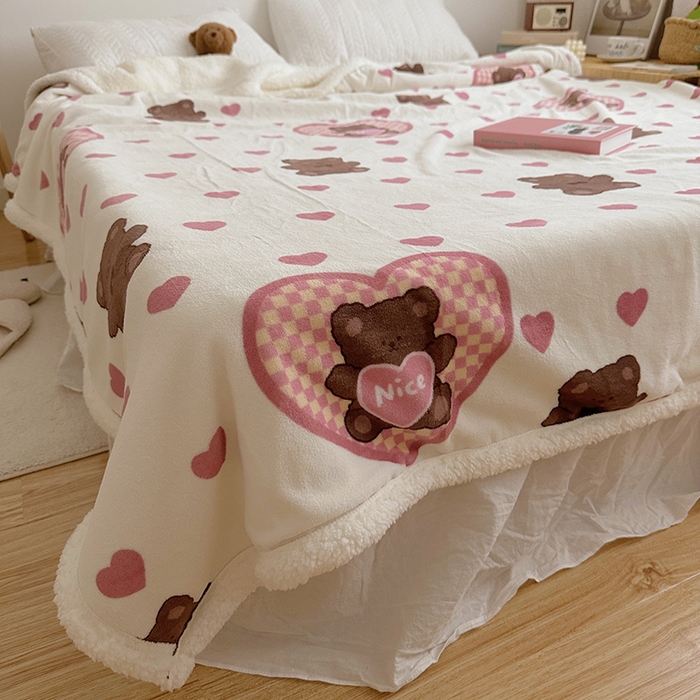 91家纺网 家纺一手货源 找家纺 萝莉家纺 2023新款ins加厚牛奶绒羊羔绒毯午睡毯沙发盖毯 爱心熊