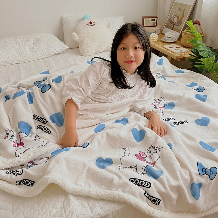 91家纺网 家纺一手货源 找家纺 萝莉家纺 2023新款ins加厚牛奶绒羊羔绒毯午睡毯沙发盖毯 爱心猫