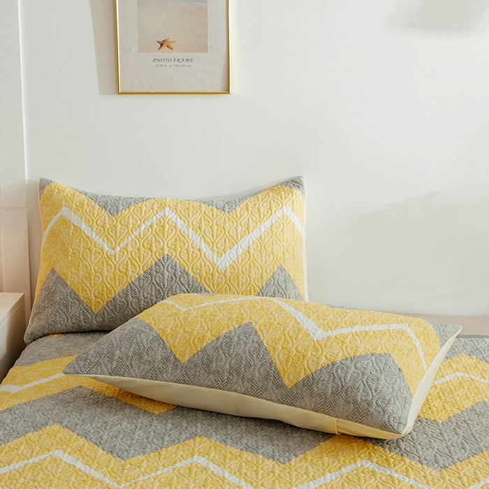 91家纺网 家纺一手货源 找家纺 总胜权40支A类全棉夹棉绗缝13372简约款印花多功能床盖夏被四季通用