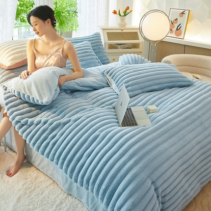 澳洲羽 2024新款高克重牛奶绒兔兔绒四件套 天空蓝