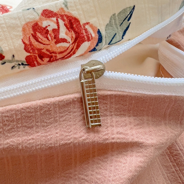 91家纺网 家纺一手货源 找家纺 王朝国际 2025新款双层纱有氧提花有氧双层纱碎花四件套 漫花