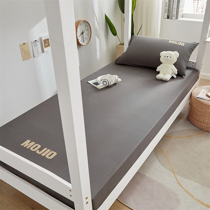 91家纺网 家纺一手货源 找家纺 （总）卡巴伦 2023新款开学季学生款全棉水洗棉刺绣单床笠-字母刺绣款