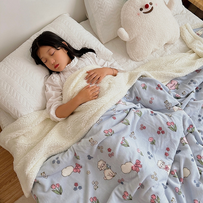 91家纺网 家纺一手货源 找家纺 萝莉家纺 2023新款ins加厚牛奶绒羊羔绒毯午睡毯沙发盖毯 小可爱