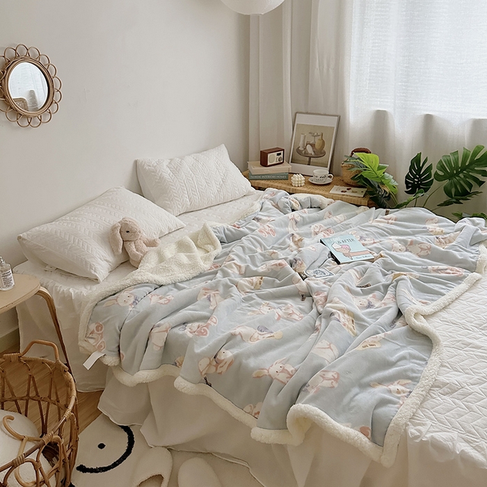 91家纺网 家纺一手货源 找家纺 萝莉家纺 2023新款ins加厚牛奶绒羊羔绒毯午睡毯沙发盖毯 菲比兔