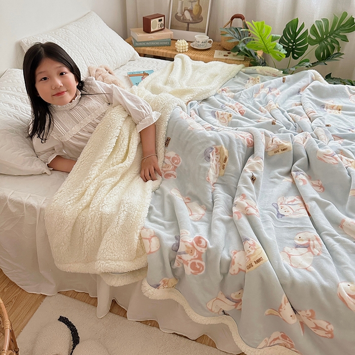 91家纺网 家纺一手货源 找家纺 萝莉家纺 2023新款ins加厚牛奶绒羊羔绒毯午睡毯沙发盖毯 菲比兔