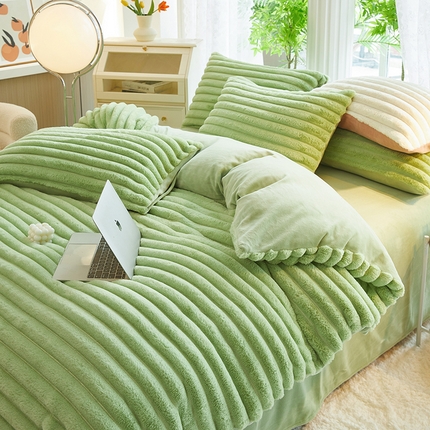 91家纺网 家纺一手货源 找家纺 澳洲羽 2024新款高克重牛奶绒兔兔绒四件套 苹果绿