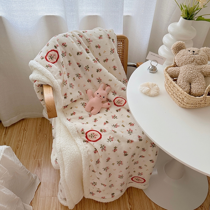 91家纺网 家纺一手货源 找家纺 萝莉家纺 2023新款ins加厚牛奶绒羊羔绒毯午睡毯沙发盖毯 希娅粉