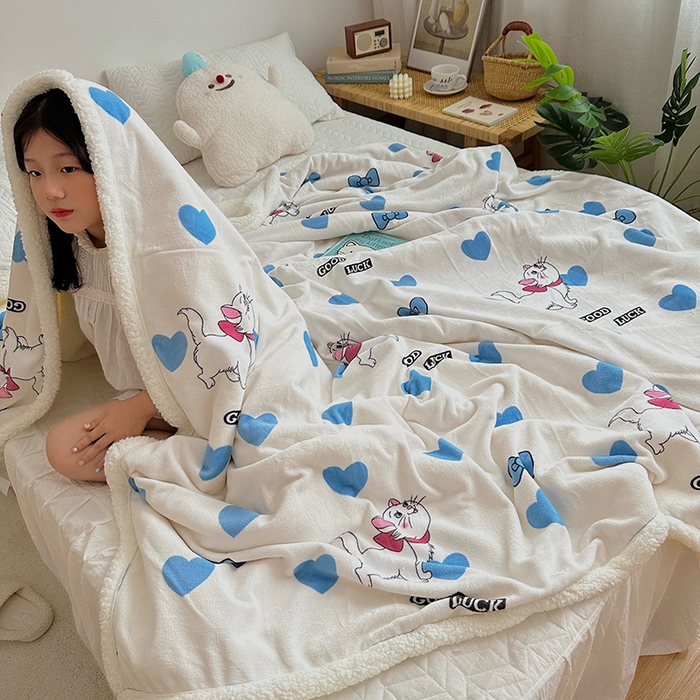 91家纺网 家纺一手货源 找家纺 萝莉家纺 2023新款ins加厚牛奶绒羊羔绒毯午睡毯沙发盖毯 爱心猫