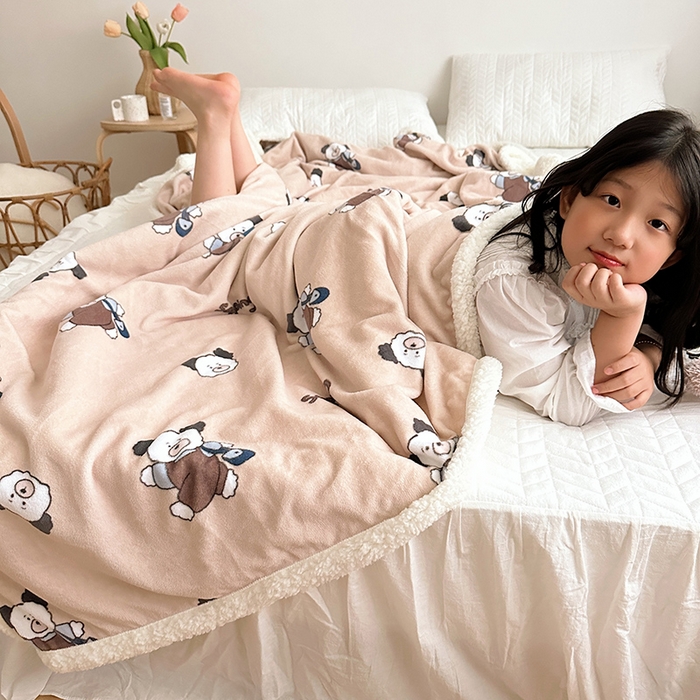 91家纺网 家纺一手货源 找家纺 萝莉家纺 2023新款ins加厚牛奶绒羊羔绒毯午睡毯沙发盖毯 购物熊咖色