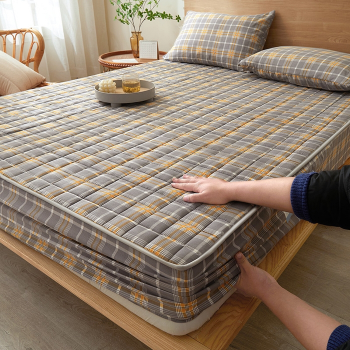 91家纺网 家纺一手货源 找家纺 胜权家纺 2024新款亲肤夹棉格子防水床笠 乔南 灰