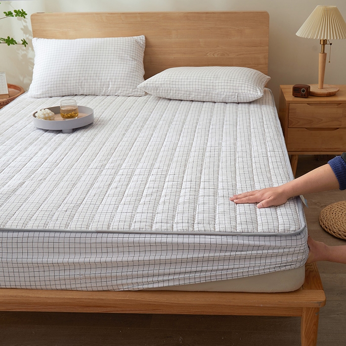 91家纺网 家纺一手货源 找家纺 胜权家纺 2024新款亲肤夹棉格子防水床笠 小白格