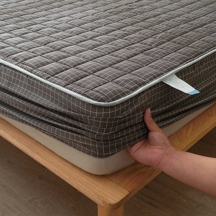 91家纺网 家纺一手货源 找家纺 胜权家纺 2024新款亲肤夹棉格子防水床笠 小黑格