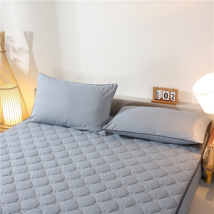 91家纺网 家纺一手货源 找家纺 胜权家纺 2024新款日式全棉色织水洗棉夹棉床笠 浅蓝