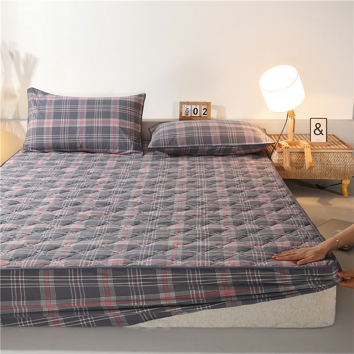 91家纺网 家纺一手货源 找家纺 胜权家纺 2024新款日式全棉色织水洗棉夹棉床笠 映竹(粉灰)