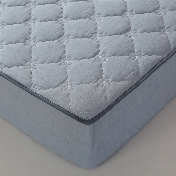 91家纺网 家纺一手货源 找家纺 胜权家纺 2024新款日式全棉色织水洗棉夹棉床笠 浅蓝