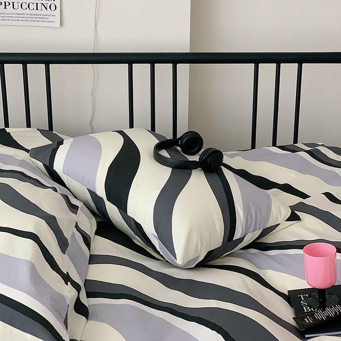 91家纺网 家纺一手货源 找家纺 桃子家居 2023新款ins北欧时尚简约卡通纯棉四件套系列 棉-杰克黑