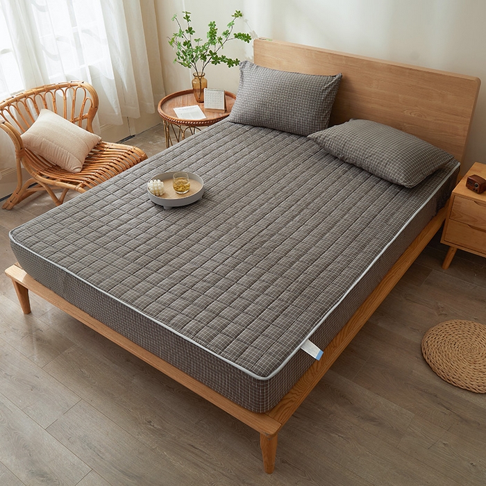 91家纺网 家纺一手货源 找家纺 胜权家纺 2024新款亲肤夹棉格子防水床笠 小黑格