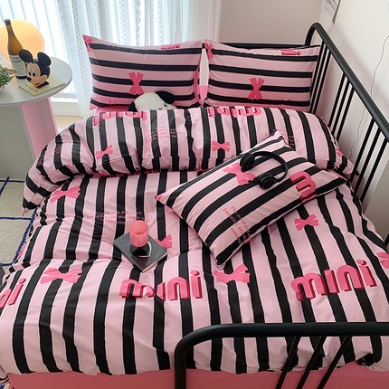 91家纺网 家纺一手货源 找家纺 桃子家居 2023新款ins北欧时尚简约卡通纯棉四件套系列 棉-甜美蝴蝶结