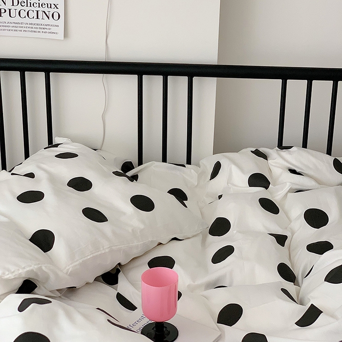91家纺网 家纺一手货源 找家纺 桃子家居 2023新款ins北欧时尚简约卡通纯棉四件套系列 棉-可爱波点