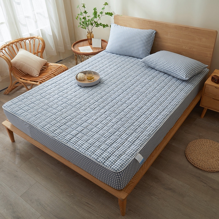 91家纺网 家纺一手货源 找家纺 胜权家纺 2024新款亲肤夹棉格子防水床笠 水兰小格