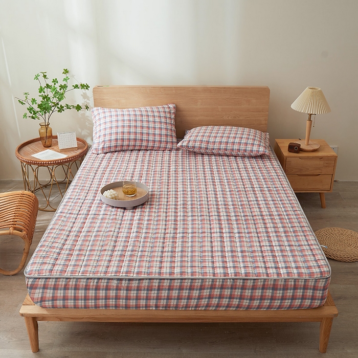 91家纺网 家纺一手货源 找家纺 胜权家纺 2024新款亲肤夹棉格子防水床笠 贝拉 玉