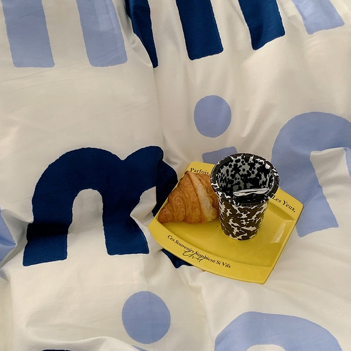 91家纺网 家纺一手货源 找家纺 桃子家居 2023新款ins北欧时尚简约卡通纯棉四件套系列 棉-蓝色字母