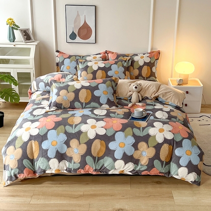 91家纺网 家纺一手货源 找家纺 富之航家纺 2023新款牛奶绒印花四件套 绽放