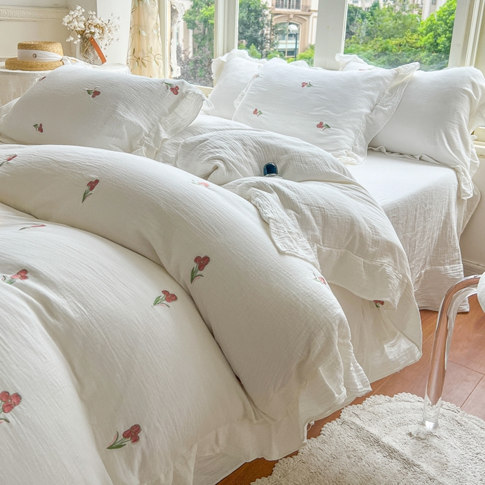 91家纺网 家纺一手货源 找家纺 木楌家居 2024秋冬全棉皱皱纱荷叶边刺绣工艺款四件套 伊人