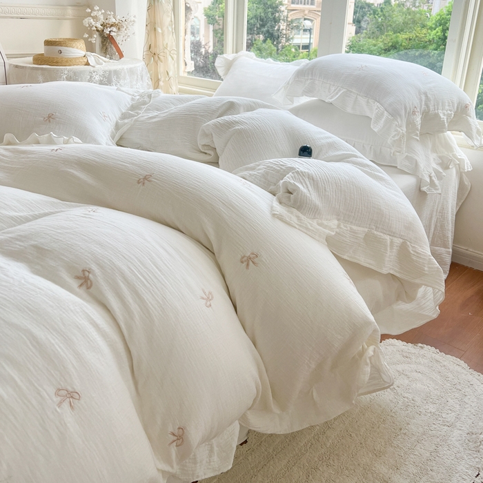 91家纺网 家纺一手货源 找家纺 木楌家居 2024秋冬全棉皱皱纱荷叶边刺绣工艺款四件套 知梦