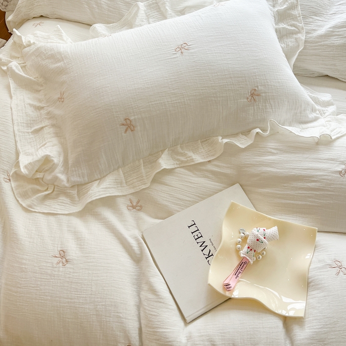 91家纺网 家纺一手货源 找家纺 木楌家居 2024秋冬全棉皱皱纱荷叶边刺绣工艺款四件套 知梦