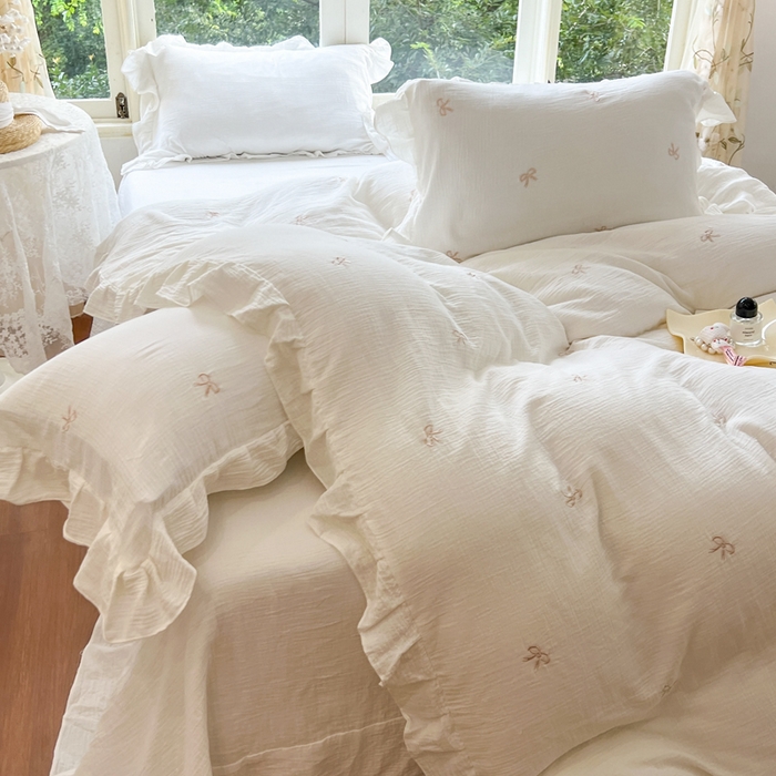 91家纺网 家纺一手货源 找家纺 木楌家居 2024秋冬全棉皱皱纱荷叶边刺绣工艺款四件套 知梦