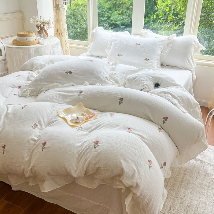 91家纺网 家纺一手货源 找家纺 木楌家居 2024秋冬全棉皱皱纱荷叶边刺绣工艺款四件套 伊人