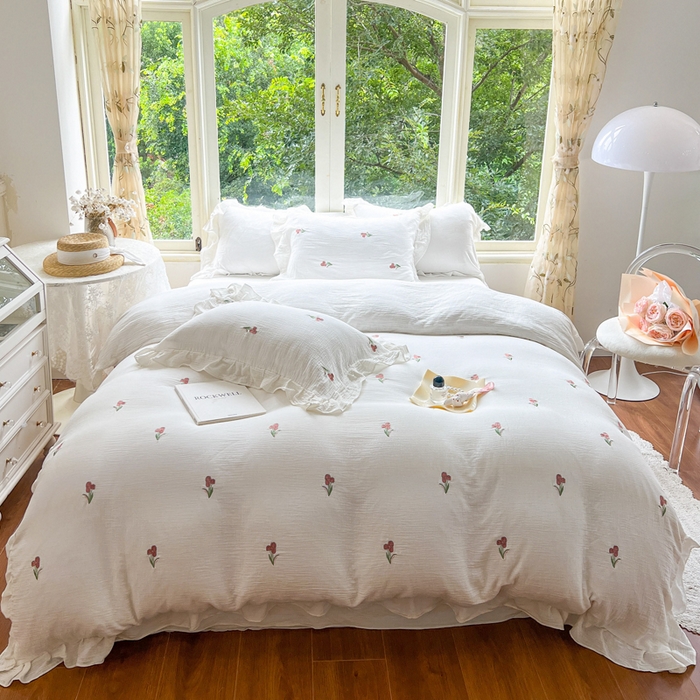 91家纺网 家纺一手货源 找家纺 木楌家居 2024秋冬全棉皱皱纱荷叶边刺绣工艺款四件套 伊人