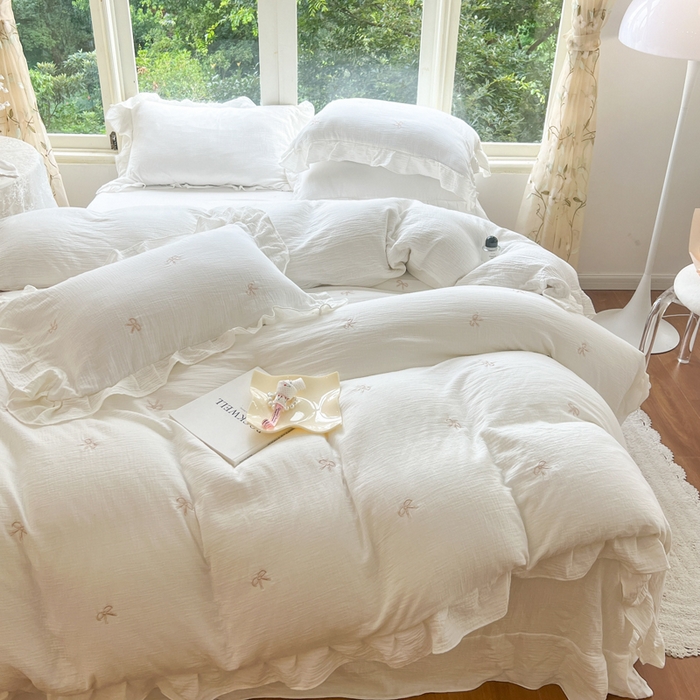 91家纺网 家纺一手货源 找家纺 木楌家居 2024秋冬全棉皱皱纱荷叶边刺绣工艺款四件套 知梦