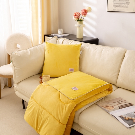 庆丰抱枕被 2023新款多彩款加厚水晶绒彩标抱枕被 多彩款-活力黄