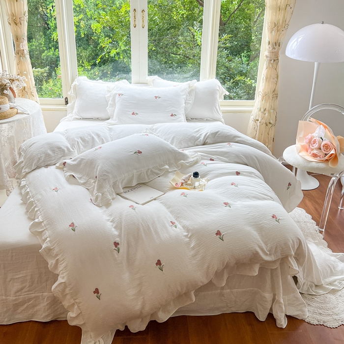 91家纺网 家纺一手货源 找家纺 木楌家居 2024秋冬全棉皱皱纱荷叶边刺绣工艺款四件套 伊人