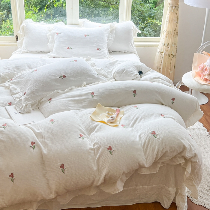 91家纺网 家纺一手货源 找家纺 木楌家居 2024秋冬全棉皱皱纱荷叶边刺绣工艺款四件套 伊人