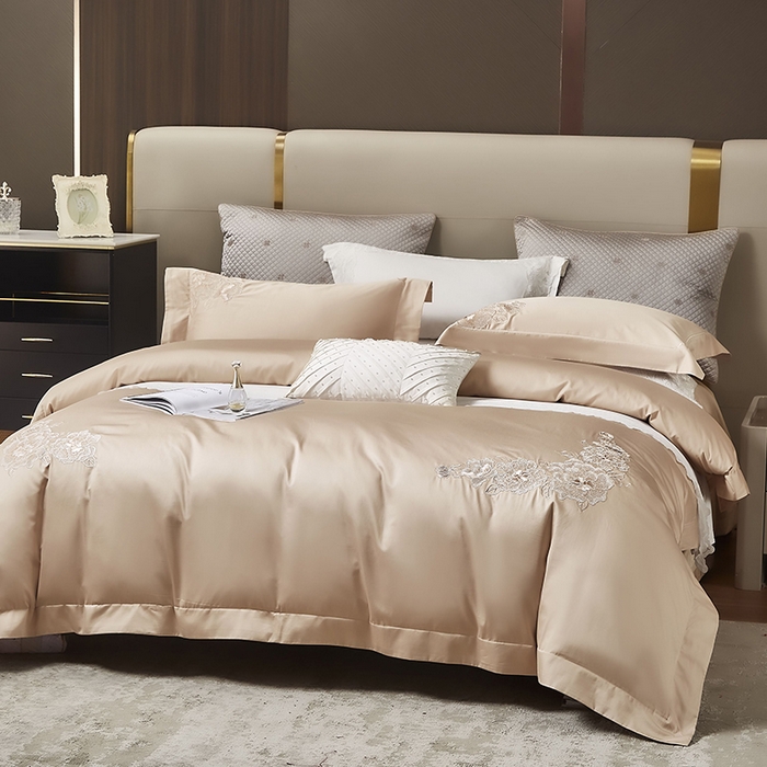 91家纺网 家纺一手货源 找家纺 爱情故事 2025新款100支新疆长绒棉刺绣四件套 花魅-香槟