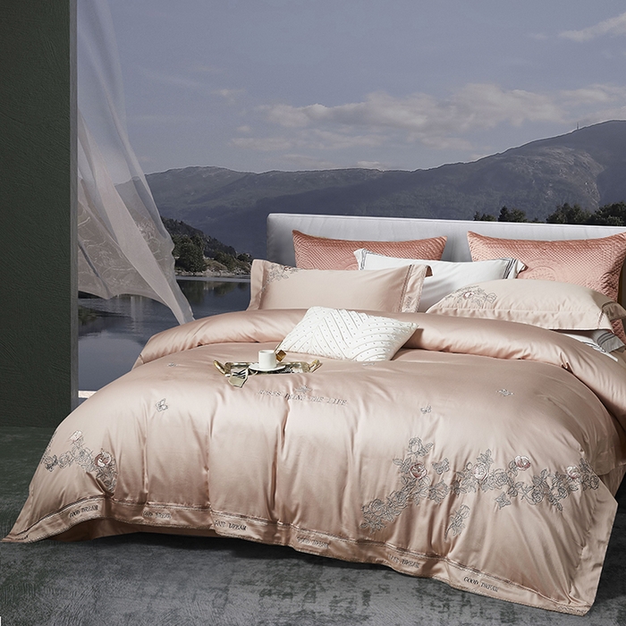 91家纺网 家纺一手货源 找家纺 爱情故事 2025新款100支新疆长绒棉刺绣四件套 蝶恋花（粉玉）