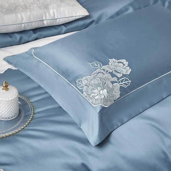 91家纺网 家纺一手货源 找家纺 爱情故事 2025新款100支新疆长绒棉刺绣四件套 花魅-蓝