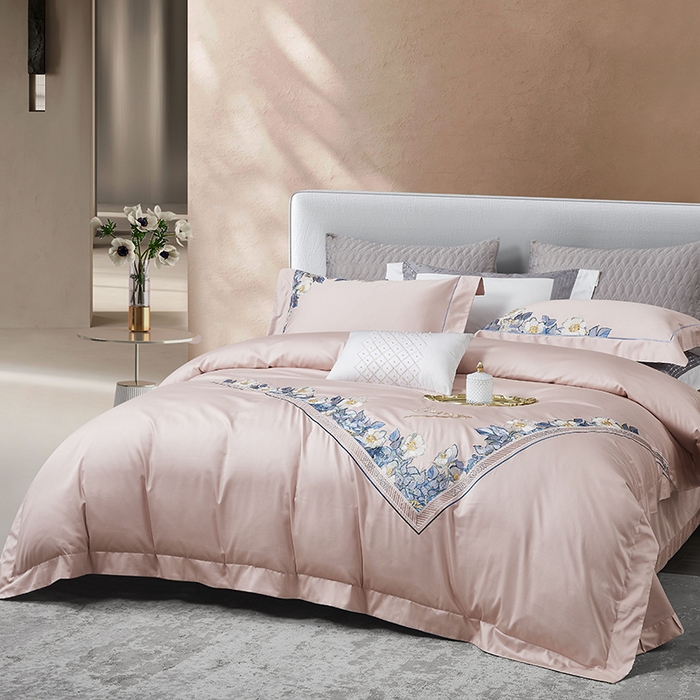 91家纺网 家纺一手货源 找家纺 爱情故事 2025新款100支新疆长绒棉刺绣四件套 春韵（粉玉）