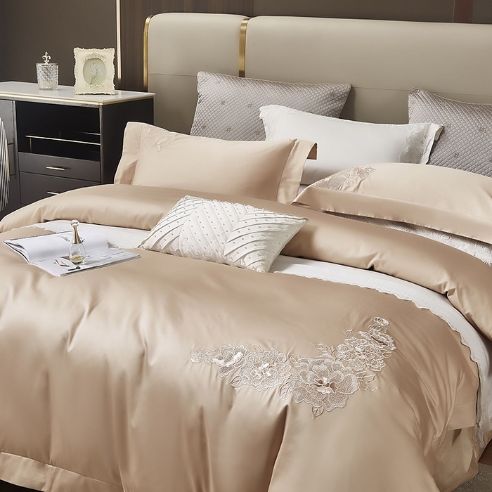 91家纺网 家纺一手货源 找家纺 爱情故事 2025新款100支新疆长绒棉刺绣四件套 花魅-香槟