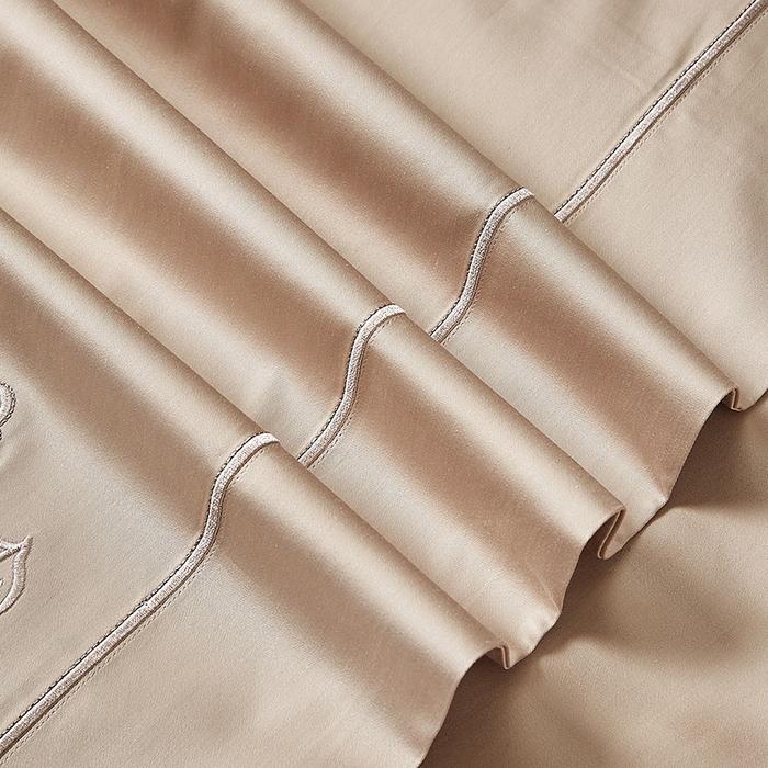 91家纺网 家纺一手货源 找家纺 爱情故事 2025新款100支新疆长绒棉刺绣四件套 花魅-香槟