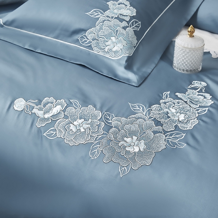 91家纺网 家纺一手货源 找家纺 爱情故事 2025新款100支新疆长绒棉刺绣四件套 花魅-蓝