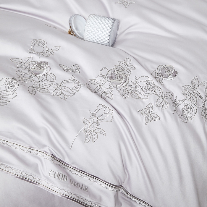 91家纺网 家纺一手货源 找家纺 爱情故事 2025新款100支新疆长绒棉刺绣四件套 蝶恋花（灰紫）